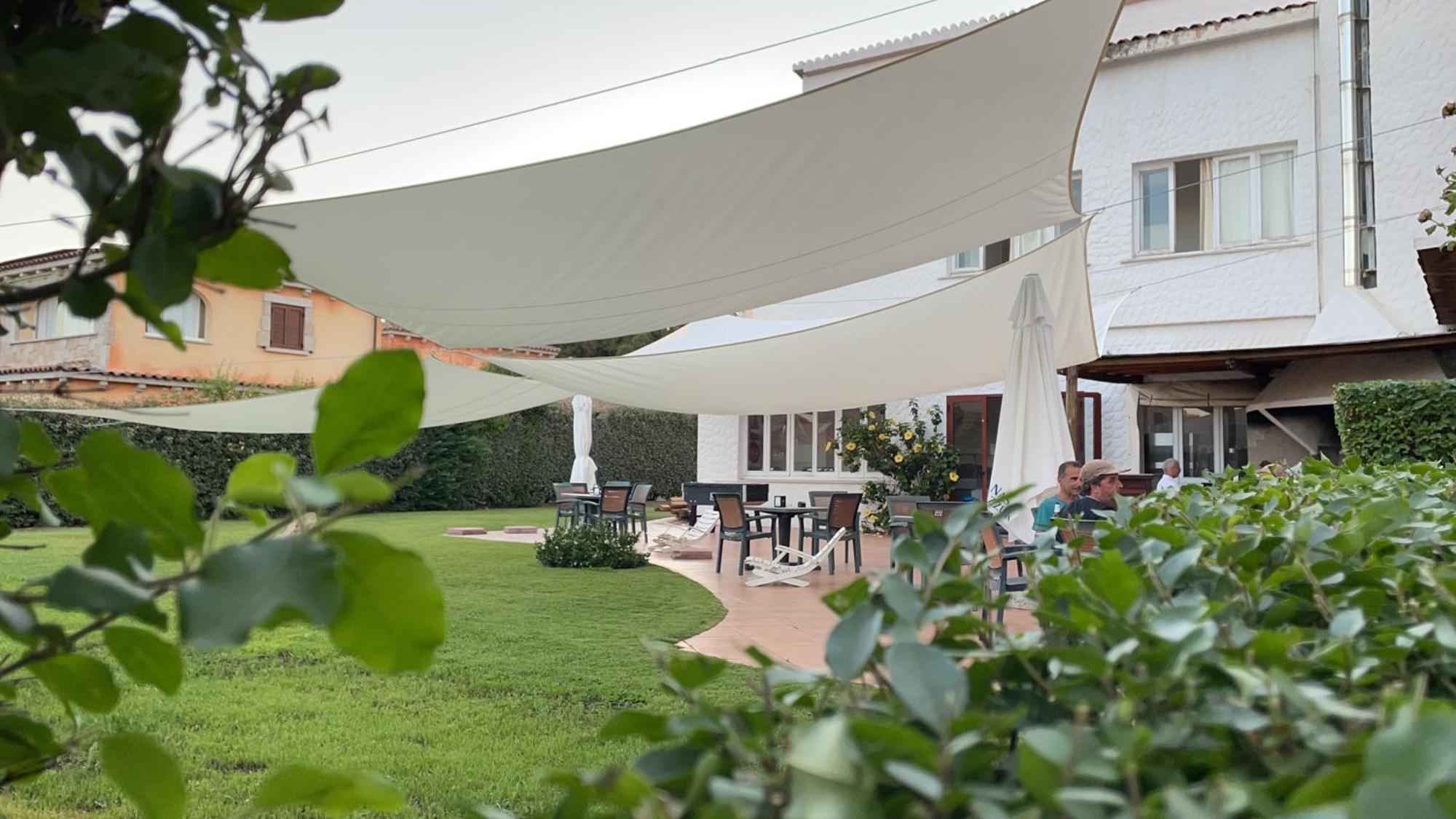 Hotel Al Faro Spiaggia La Cinta Santeodoro San Teodoro  Extérieur photo