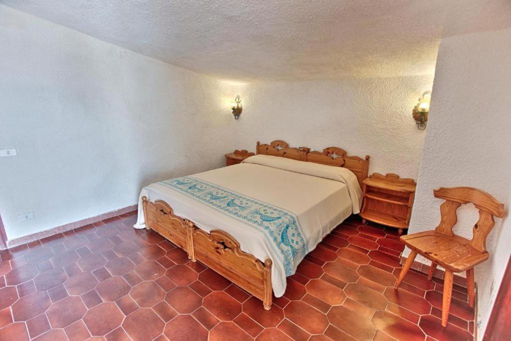 Hotel Al Faro Spiaggia La Cinta Santeodoro San Teodoro  Extérieur photo